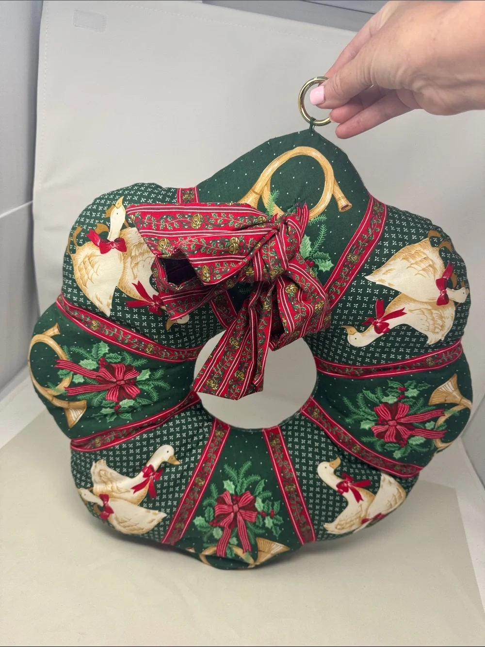 HANDMADE GOOSE CHRISTMAS WREATH FABRIC HOLIDAY NEEDS REPAIR VINTAGE COTTAGECORE